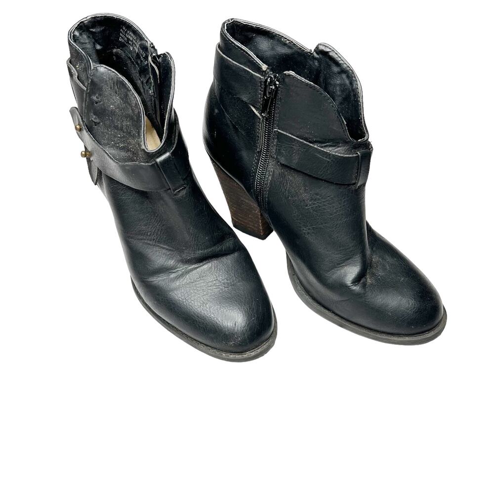 XOXO Karol Black Heeled Leather Ankle Booties Size 7 M Autumn Fall Boots
